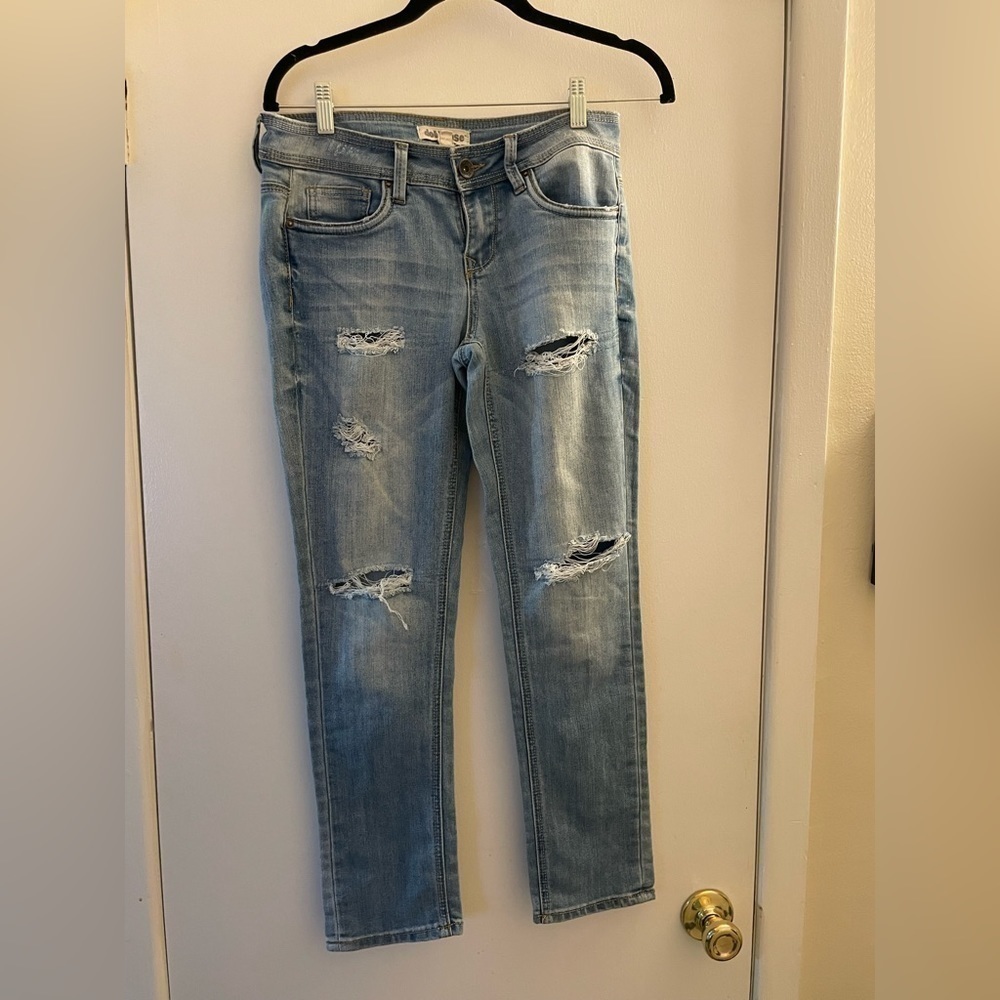 Dollhouse distressed light wash jeans size 7